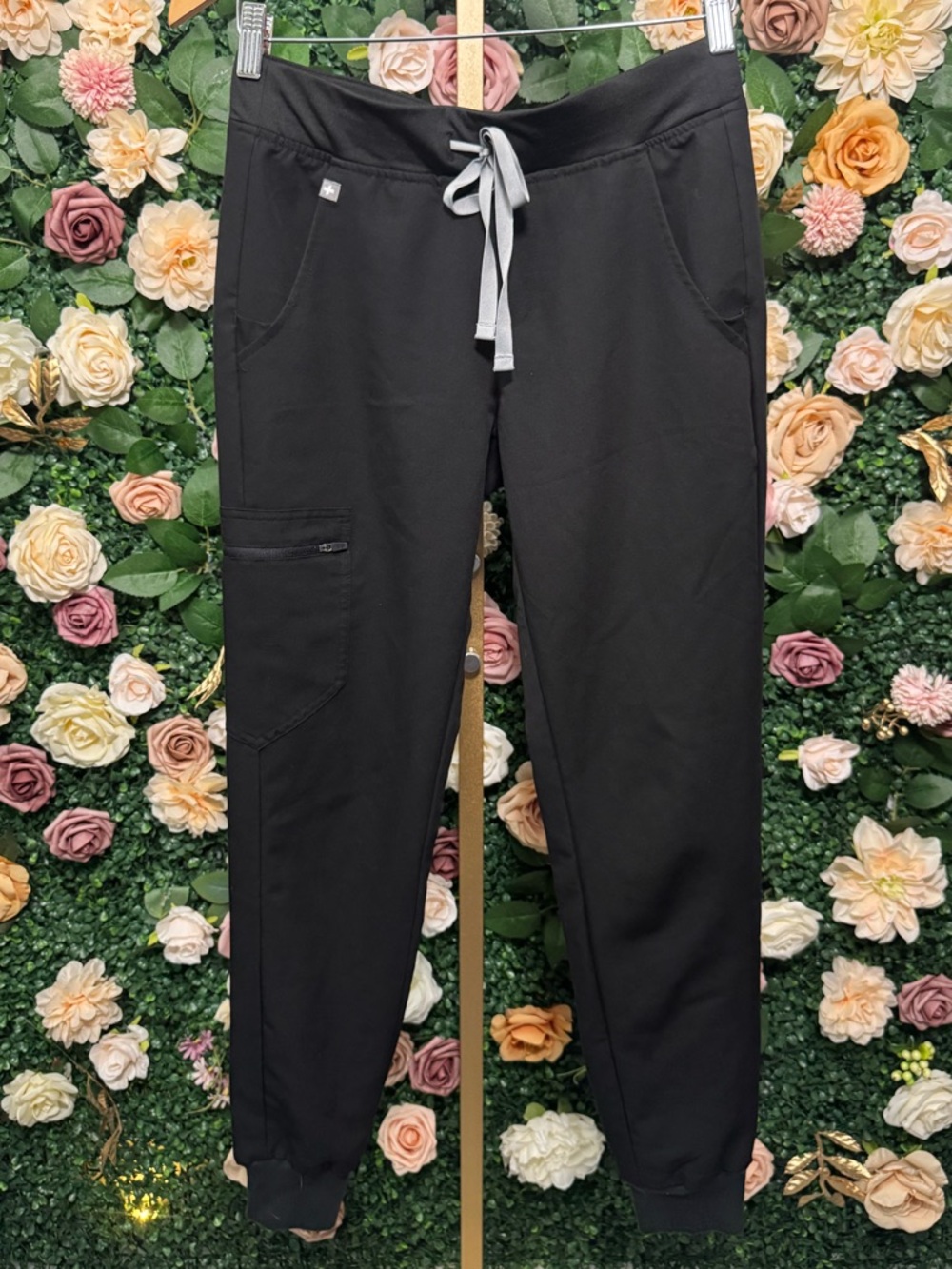 Figs Zamora Jogger Scrub Pants in Black